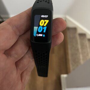 Fitbit Charge 5